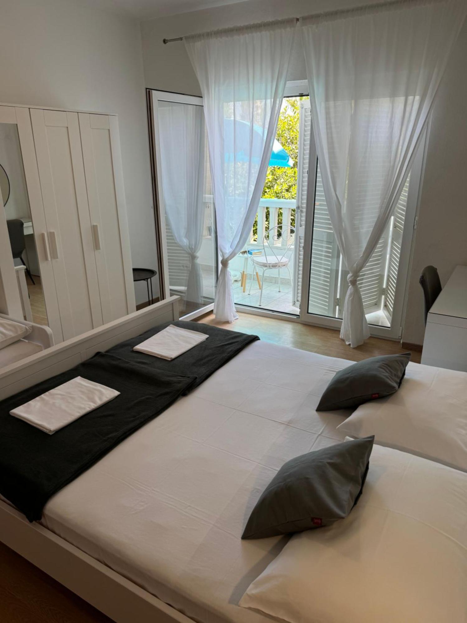 Apartmani “Krešimir” 奥米什 外观 照片