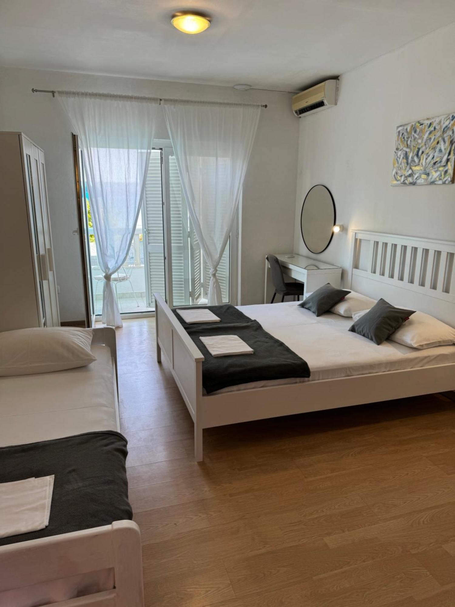 Apartmani “Krešimir” 奥米什 外观 照片